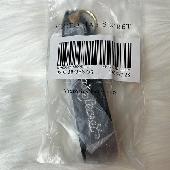 NWT Victoria’s Secret Black Limited Edition Sparkle Logo Wristlet Strap - Picture 3 of 4
